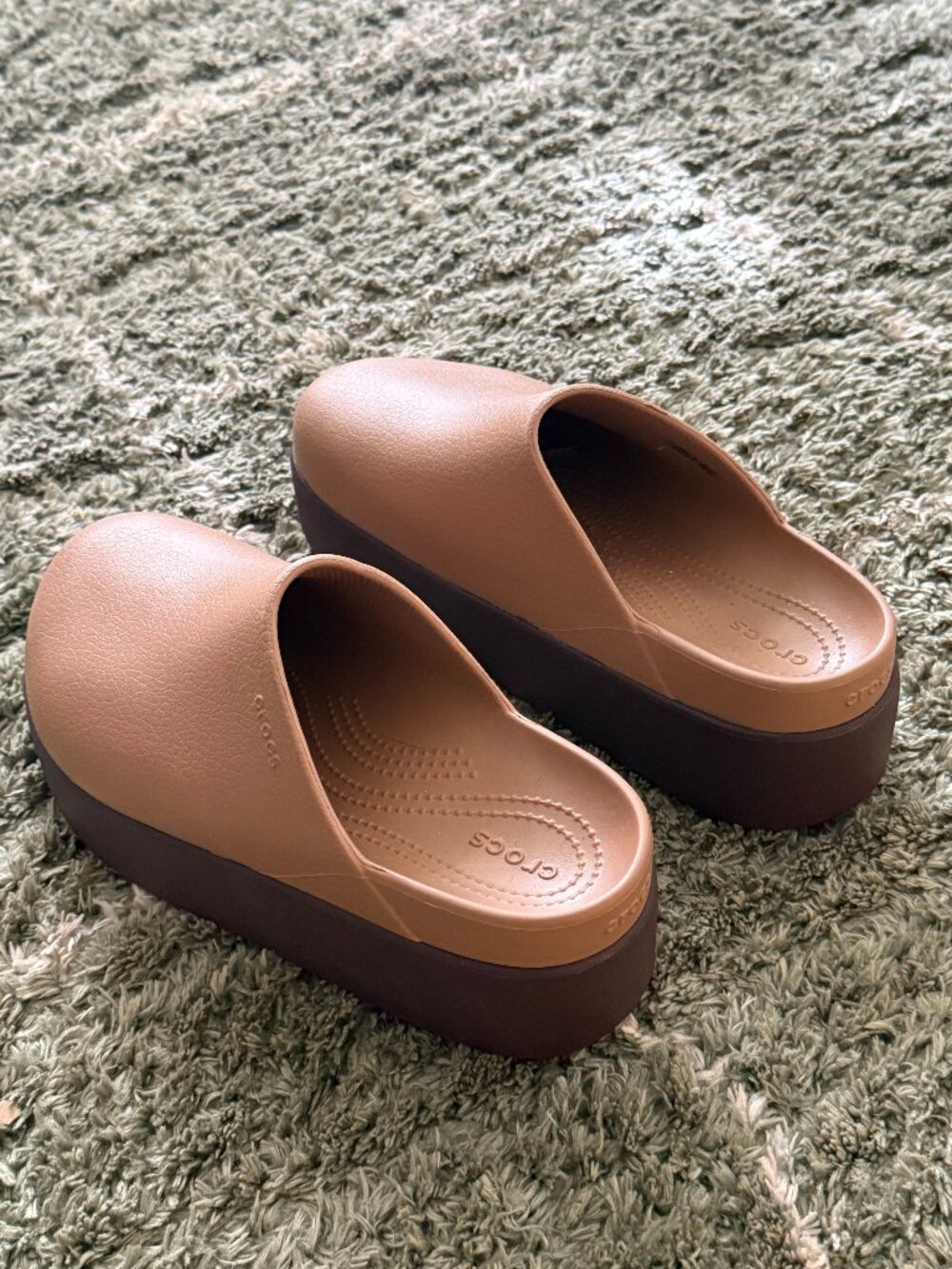 Crocs Dylan Platform Clog in Cepia